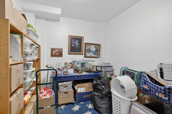Building Photo - 6328 Longboat Ln W