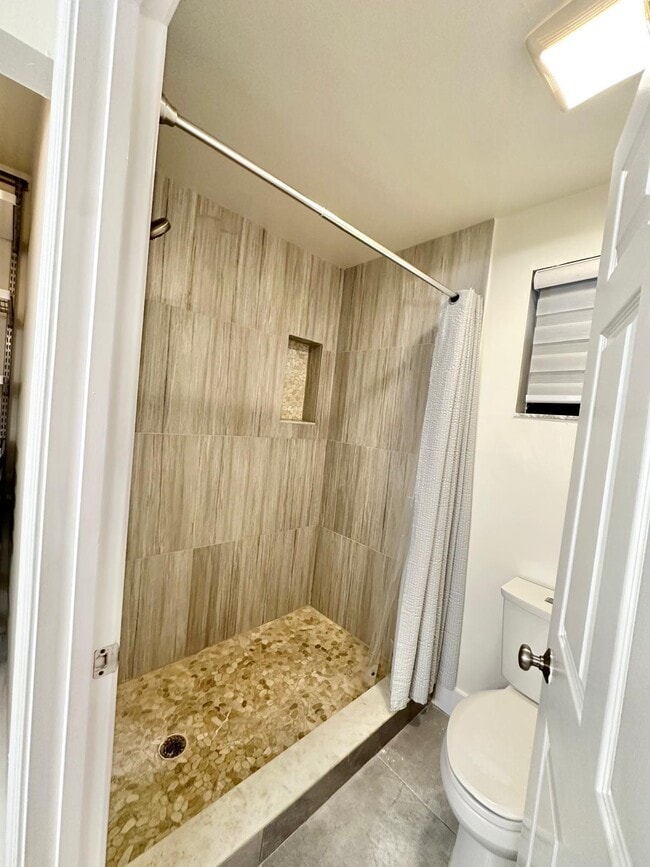 Building Photo - 3000 Norwood Pl