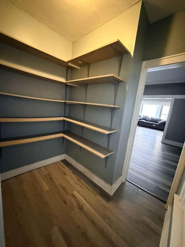 Building Photo - 2215 N 15th St