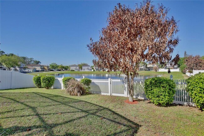 Building Photo - 2115 Heathwood Cir