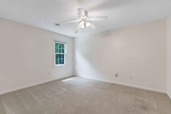 Building Photo - 94 Cleremont Dr