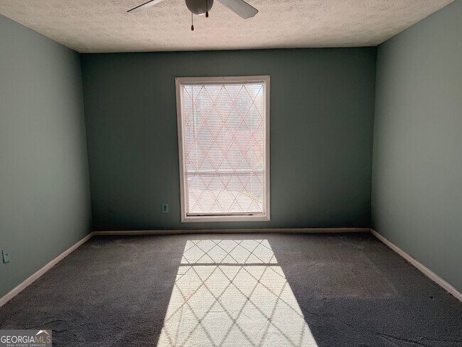 Building Photo - 3237 Abbeywood Dr