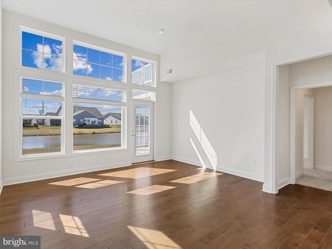 Building Photo - 25041 Tanager Ln