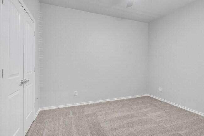 Building Photo - "Spacious 4-Bedroom Home with Chef’s Kitchen and a Master Retreat!"