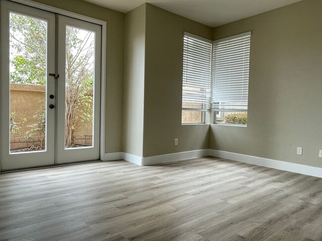 Building Photo - Del Mar Single Family Home- Just in Time for Summer!