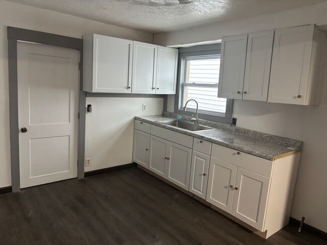 Building Photo - 3Bed New Phila Ranch Home for Rent