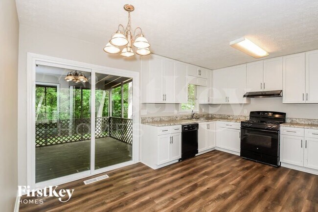 Building Photo - 125 Creekview Dr