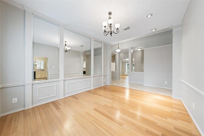Building Photo - 21922 Rivergate Ct