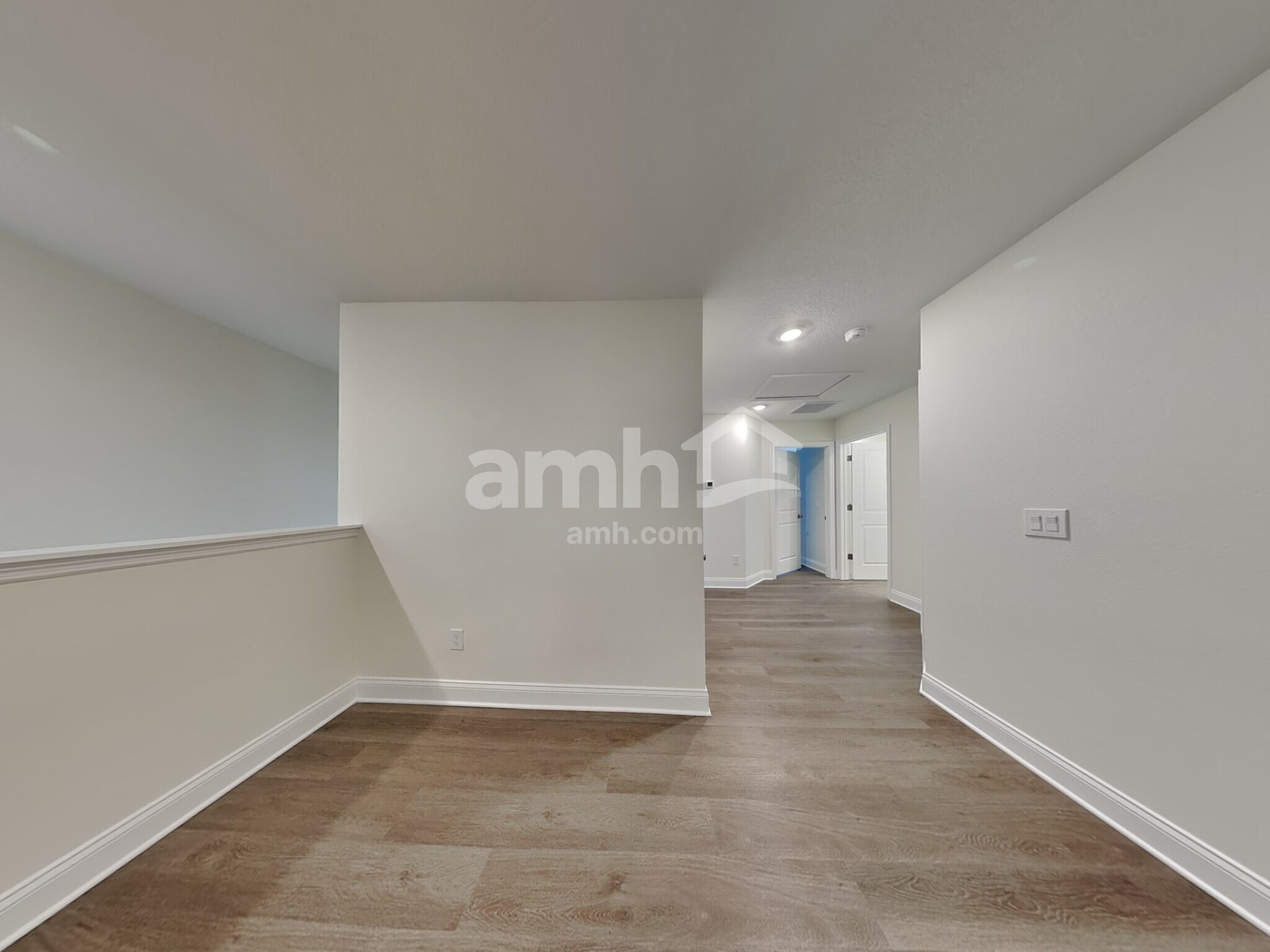 Building Photo - 16444 Pine Terrace Street