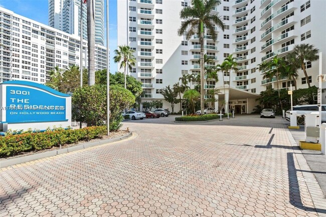 Building Photo - 3001 S Ocean Dr