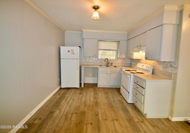 Building Photo - 1037 Brown Dr