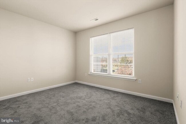 Building Photo - 1 Karendale Ct