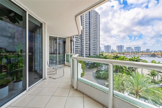 Building Photo - 21205 Yacht Club Dr