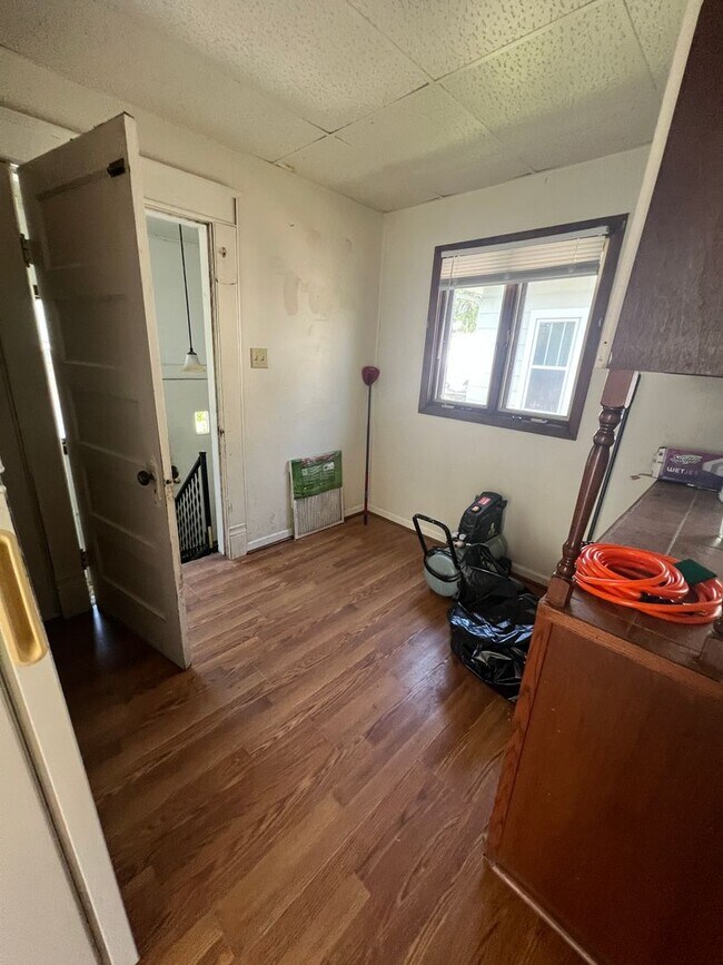 Building Photo - Click the “Apply Now” button or email wapmrentals@gmail.com for a prompt response.