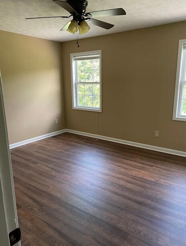 Building Photo - 928 Nottingham Dr