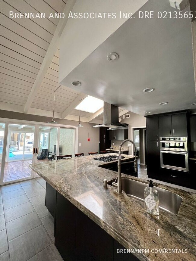Building Photo - 5775 Sprinter Ln