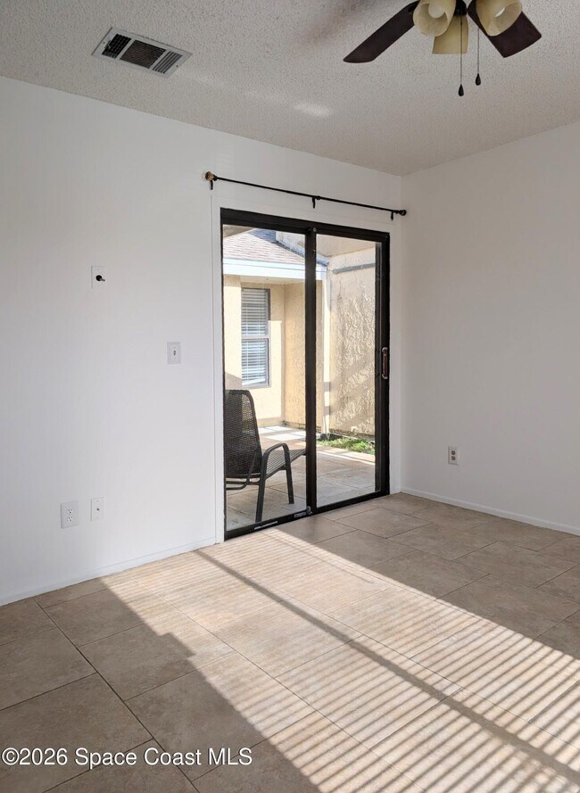 Building Photo - 1031 Abada Ct NE