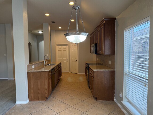 Building Photo - 4507 Indian Gardens Way