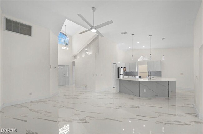 Building Photo - 3832 Sabal Springs Blvd