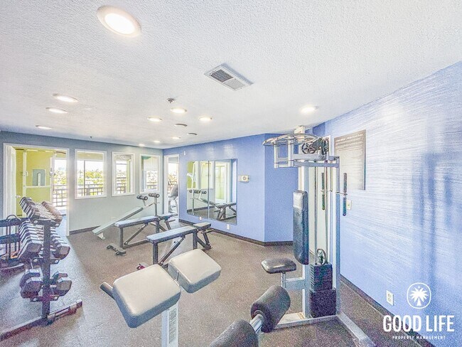 Building Photo - Beautiful Studio in North Park with Walk-In Closet, Private Balcony & In-Unit Laundry