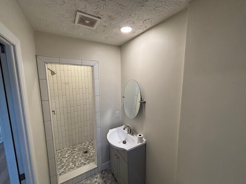 Primary bath renovated - 3142 Belden Cir