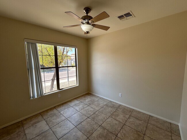 Building Photo - 3911 S 100th Glen