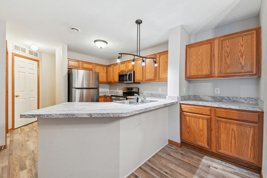 Building Photo - 8914 92nd St S