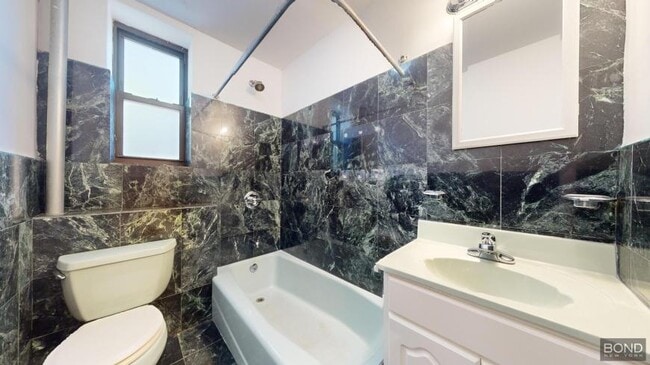 Building Photo - 3 bedroom in Manhattan NY 10003
