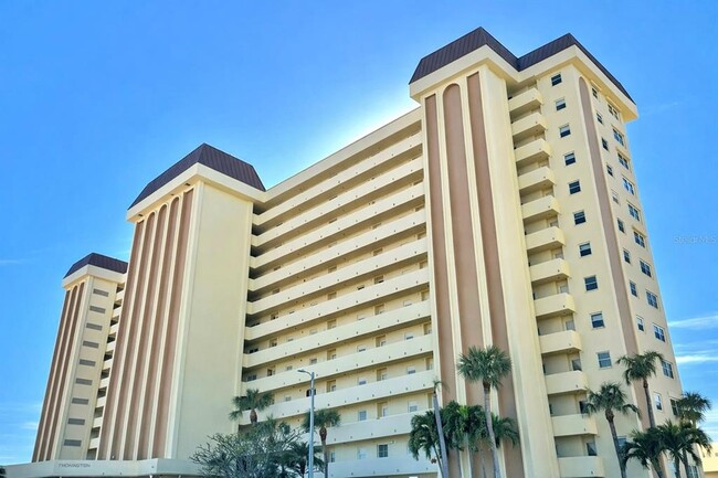 Building Photo - 4550 Cove Cir