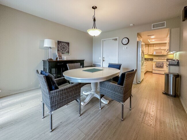 Building Photo - Tierrasanta Furnished Short-Term Rental