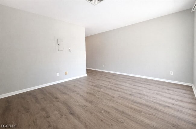 Building Photo - 1107 SE 46th Ln