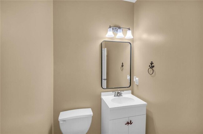 Building Photo - 1093 3rd St