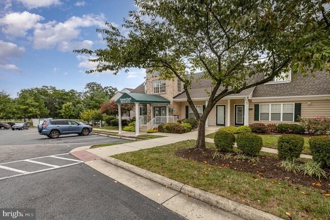 Building Photo - 1060 Gardenview Loop