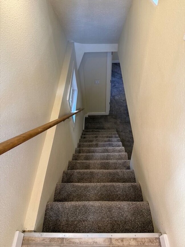 Building Photo - 600B00