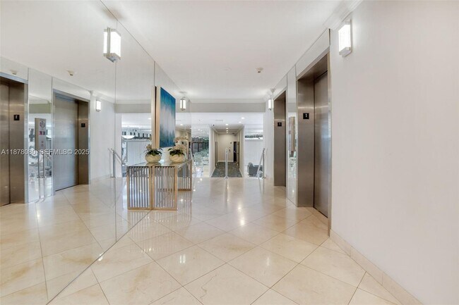 Building Photo - 1361 S Ocean Blvd