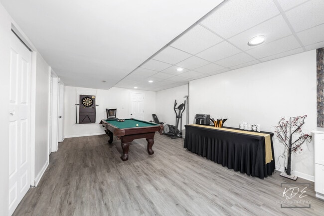 Building Photo - 3730 Baybrook Dr