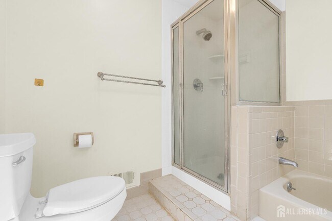 Building Photo - 3604 Springbrook Dr