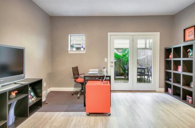 Building Photo - 5408 Rose St