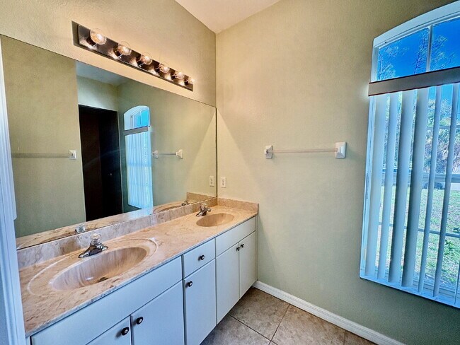 Building Photo - Peace, Comfort, and Great Location in this 3-Bedroom 2 Bath Pool Home in North Port!
