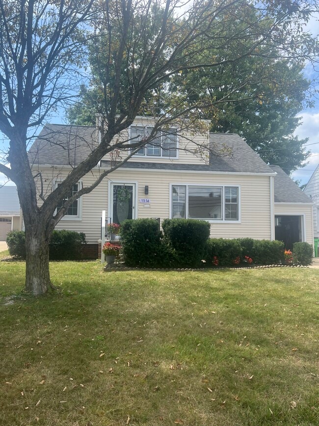 Building Photo - 1514 Parker Dr