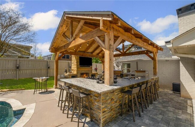 Building Photo - 8175 Main St