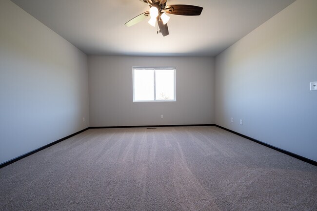 Building Photo - 668 4th Cir Dr SW