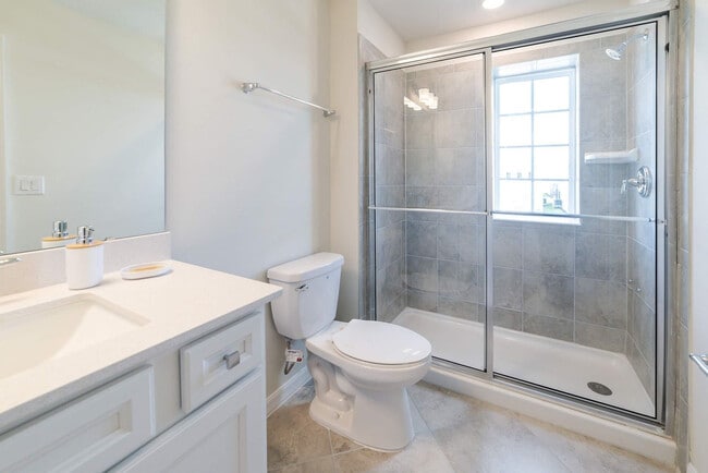 Building Photo - 15871 Cape Coral Lp