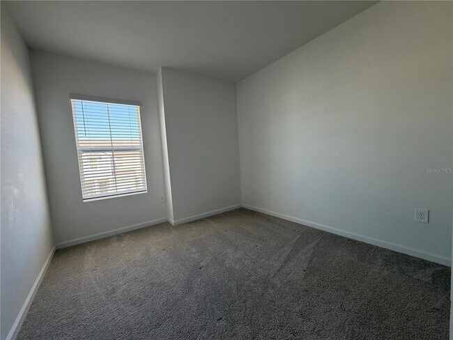 Building Photo - 2678 Skyline Lp