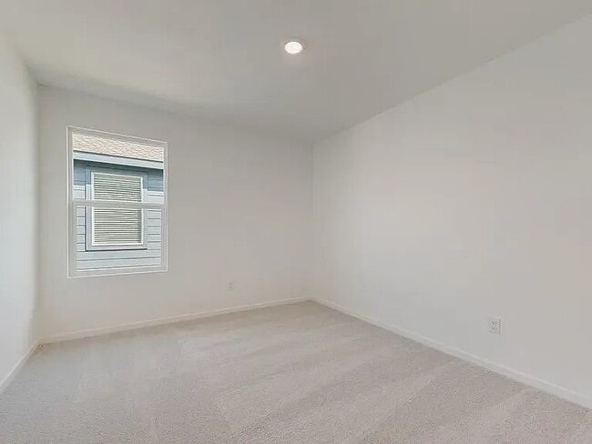 Building Photo - 900 Calley Pear Trl