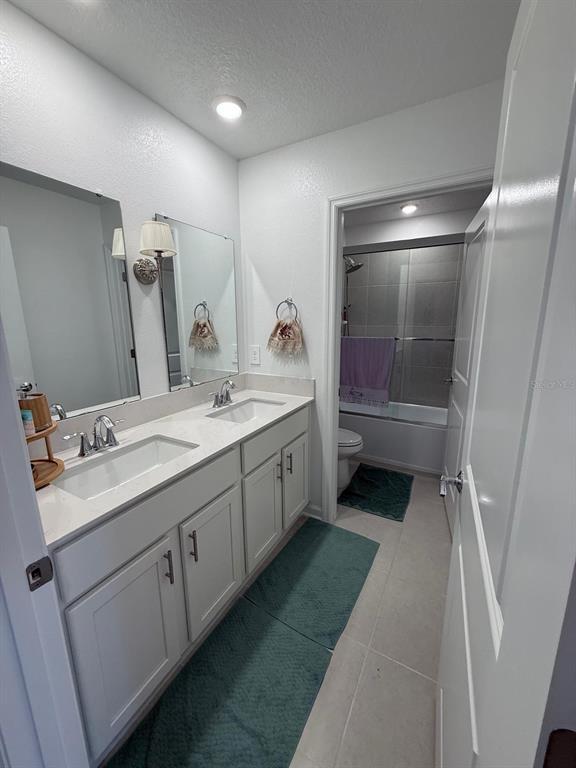 Building Photo - 5617 Gingham Dr