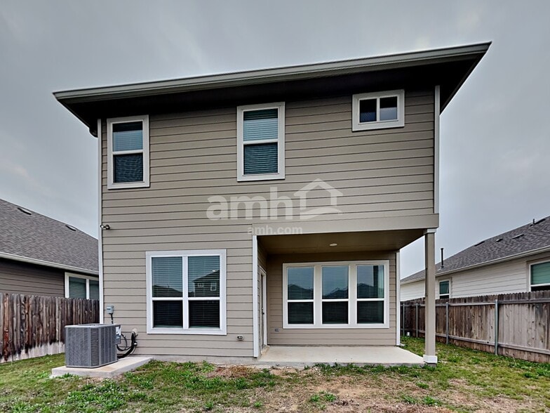 Building Photo - 175 Pebble Creek Run
