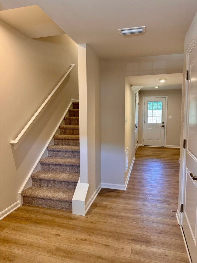 Building Photo - 2905 Orchard Ridge Lane