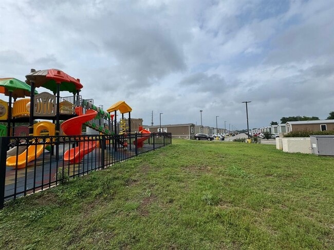 Building Photo - 5439 FM 762 Rd