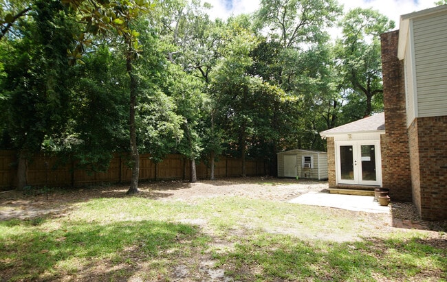 Building Photo - 574 L'Ombre Cir NE